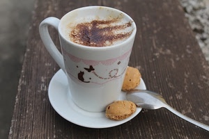 tazzina, piattino, biscotti, cucchiaino, bianco, caffè, cacao, tavolo, tazza, marrone, due, cappuccino, amaretti, cucchiaio, schiuma, legno