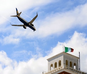 bandiera, aereo, cielo, nuvole, tricolore, ali, torre, archi, scie